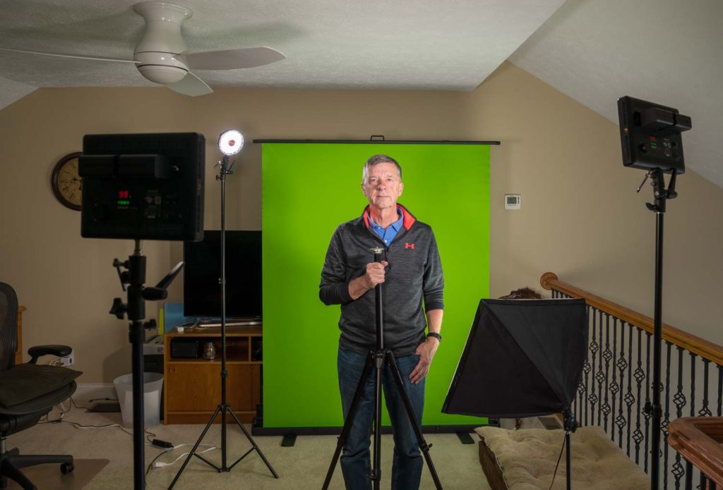 My home studio lighting setup for green screen extraction